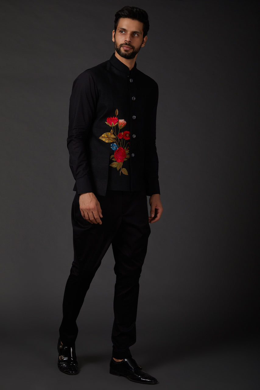 Black Matka Machine Embroidered Bundi