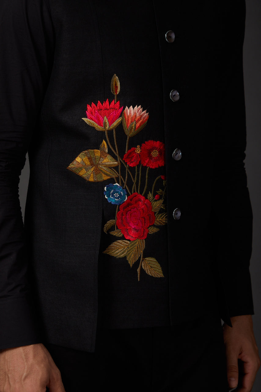 Black Matka Machine Embroidered Bundi