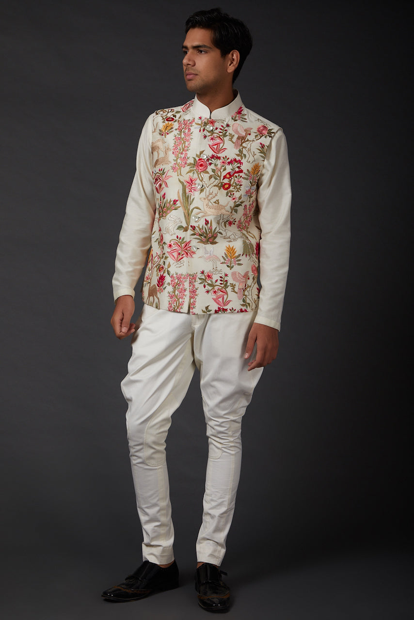Ivory Linen Thread Embroidered bundi