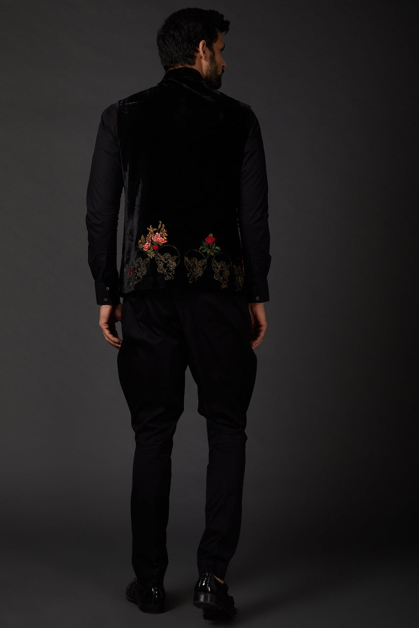 Black Matka Silk Embroidered Bundi