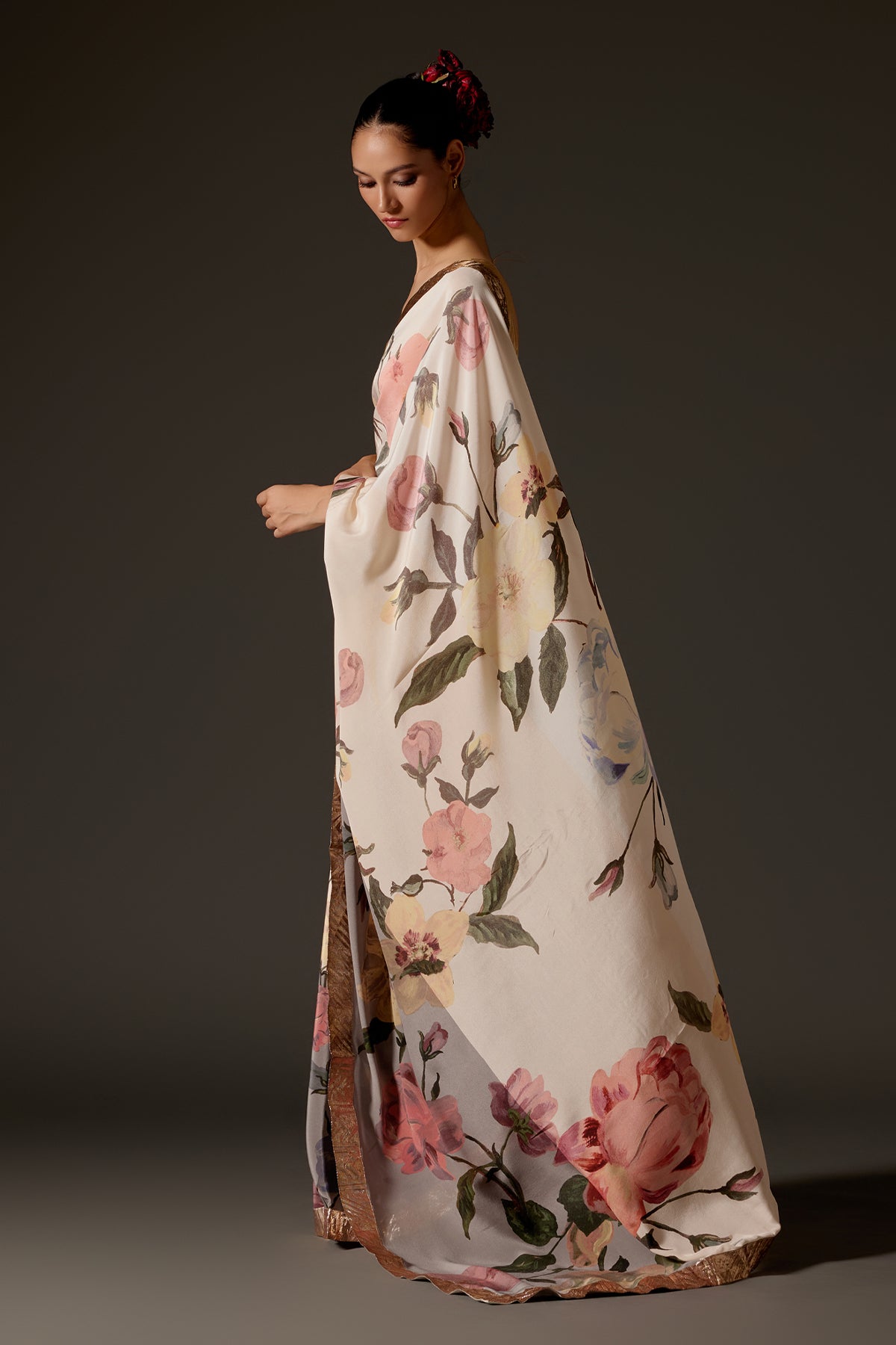 Crepe Saree With Digital Print & Gotta Detailing
