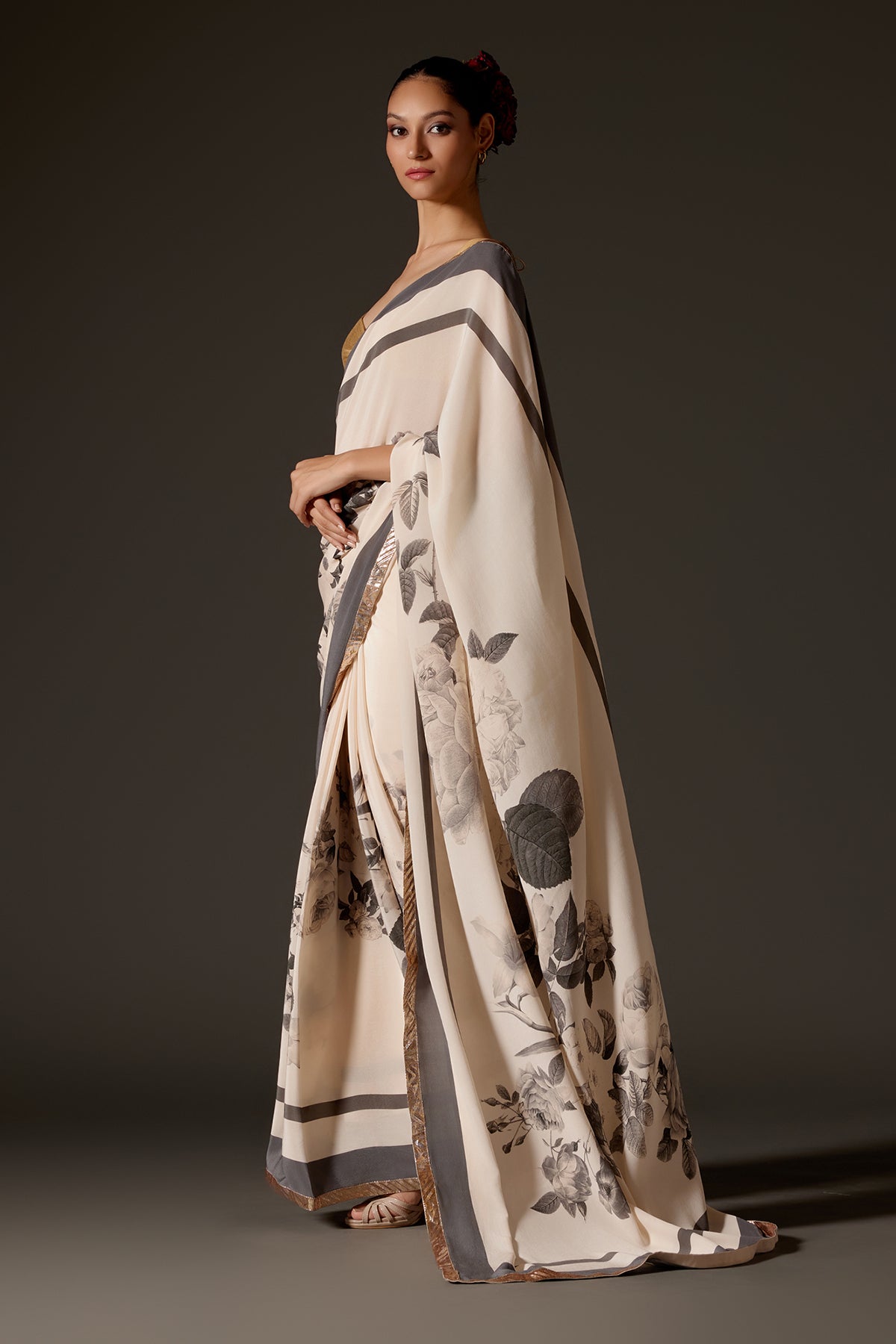 Crepe Saree With Floral Digital Print & Gotta Border