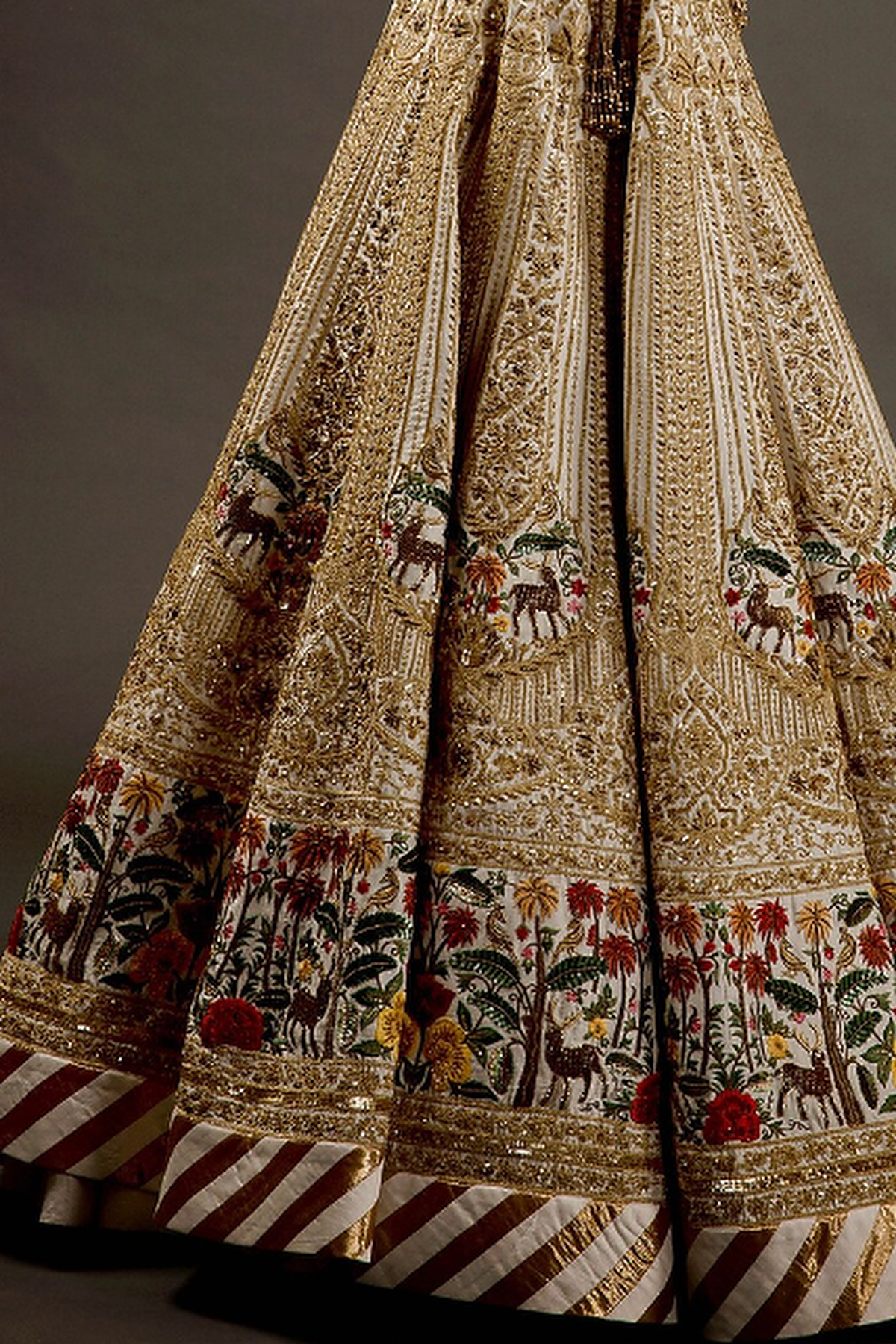 Ivory Chanderi Lehenga Set With Floral Embroidery