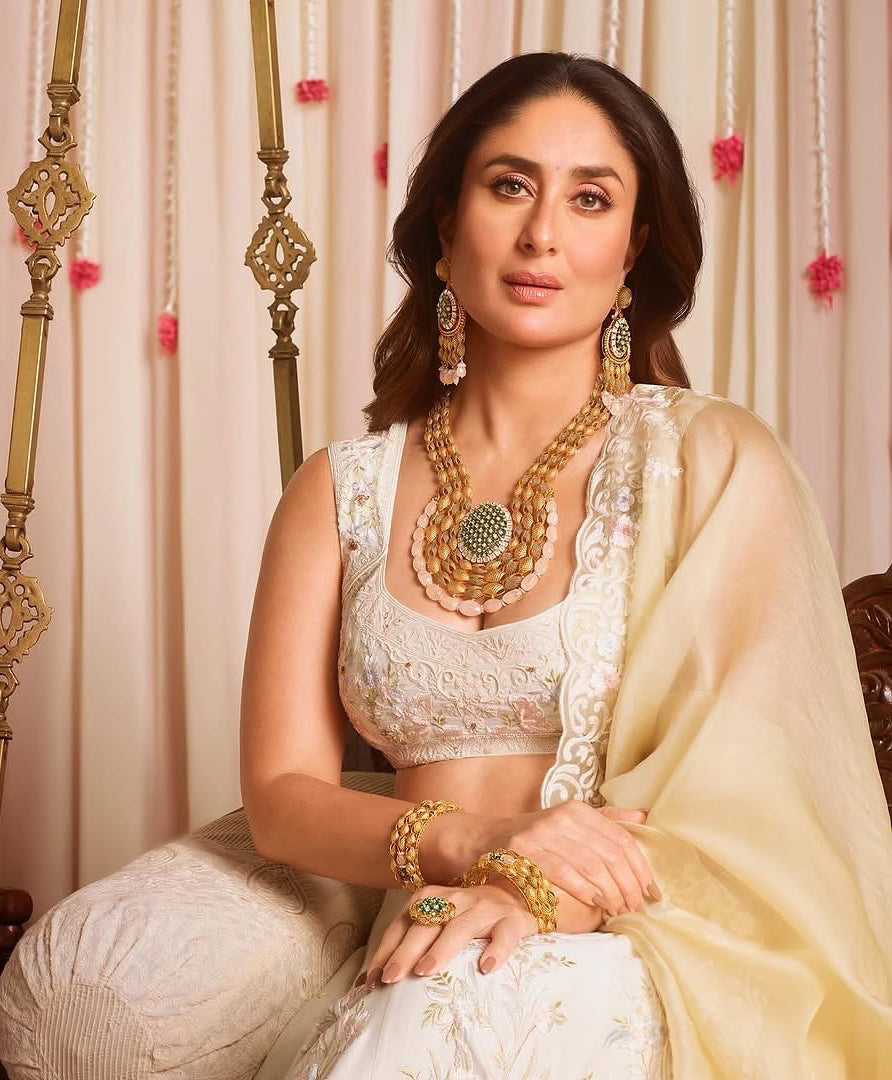 Kareena Kapoor in Rohit Bal Embroidered Lehenga