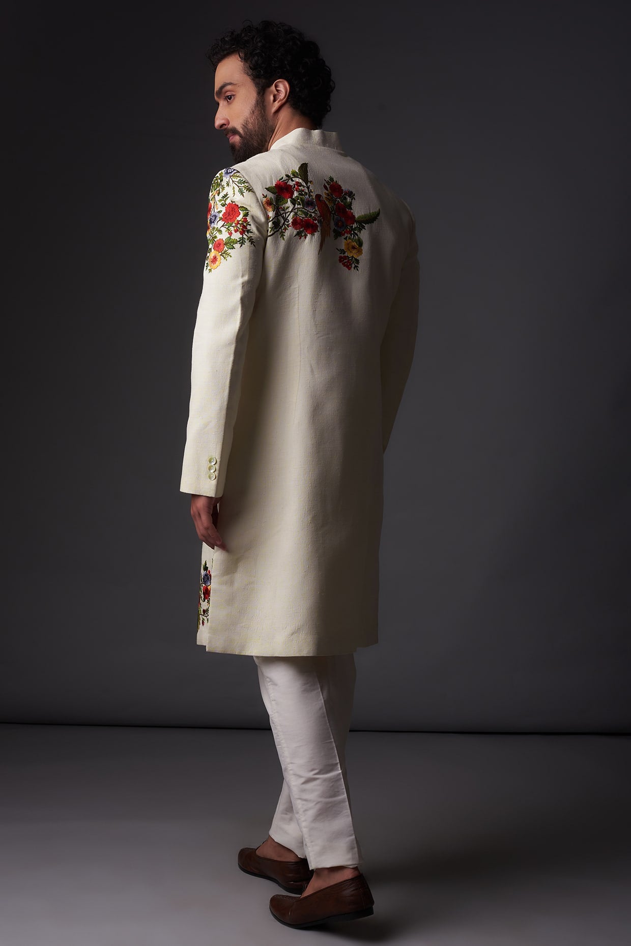 Men Ivory Matka Silk Floral Embroidered Sherwani