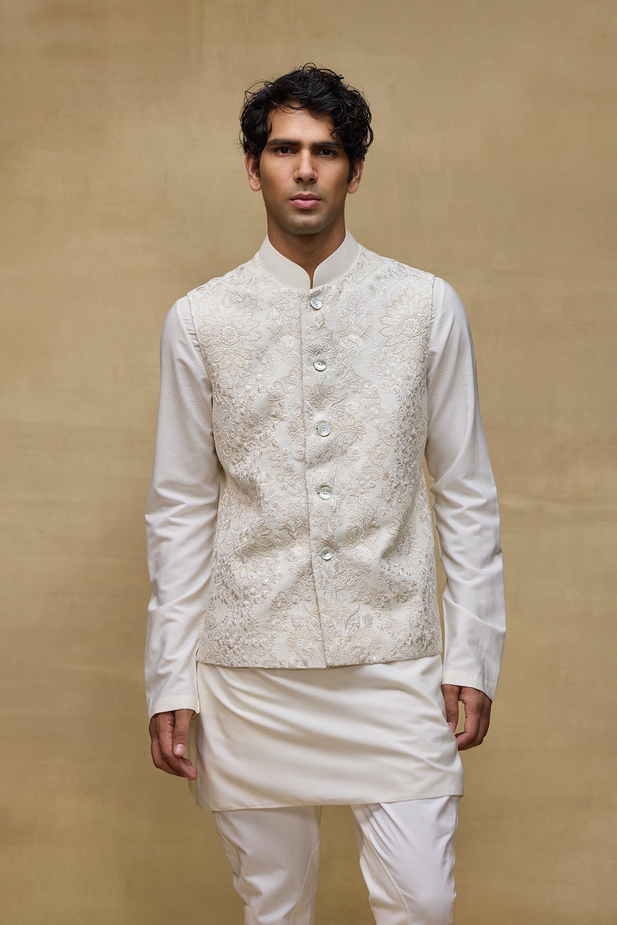 Ivory Noble Mens Bundi
