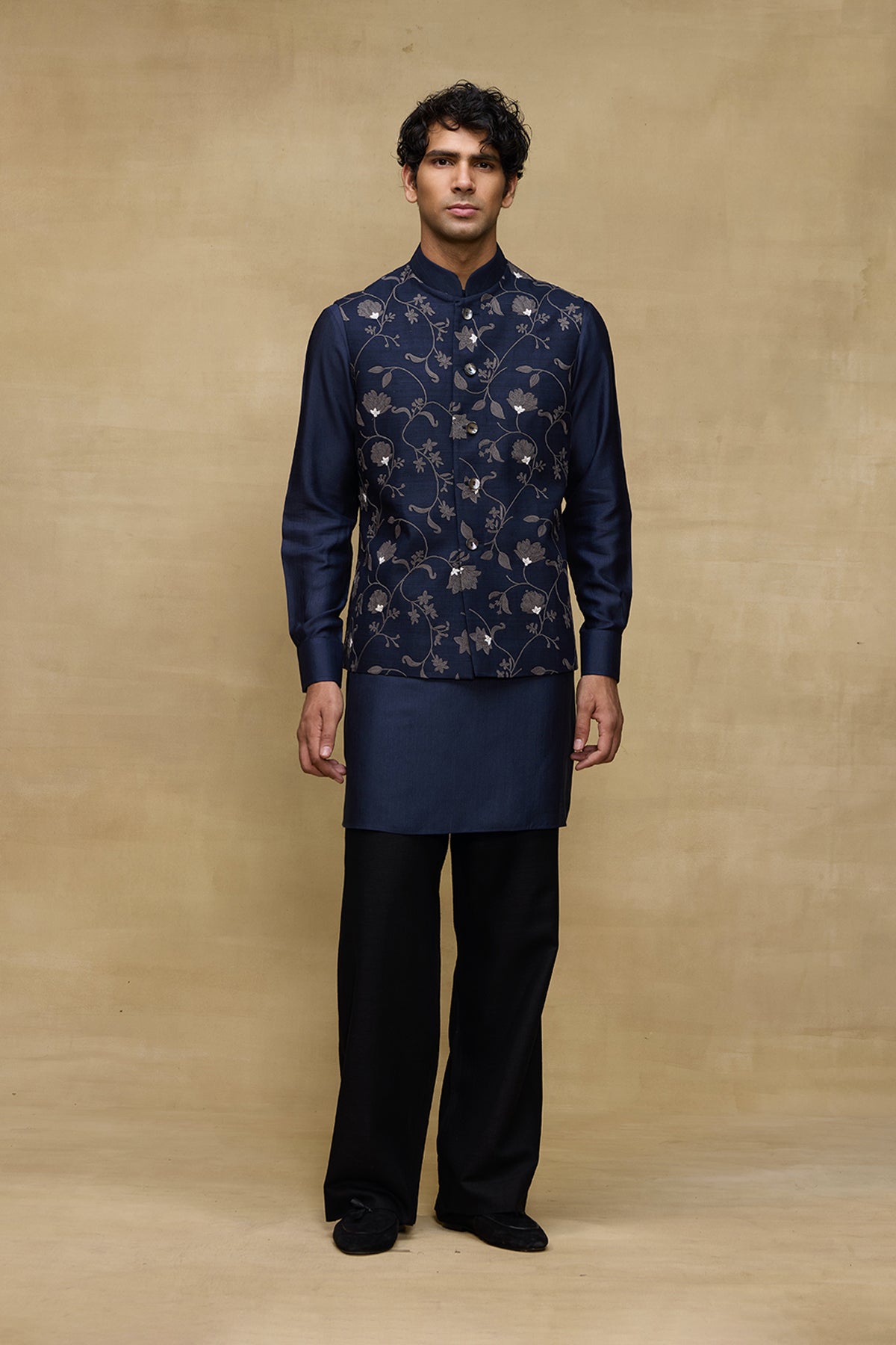 Indigo Royale Mens Bundi