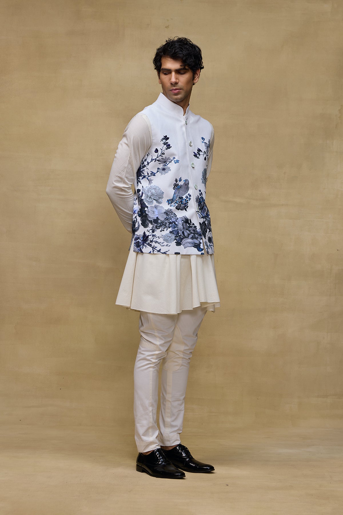 Ivory Royale Mens Bundi
