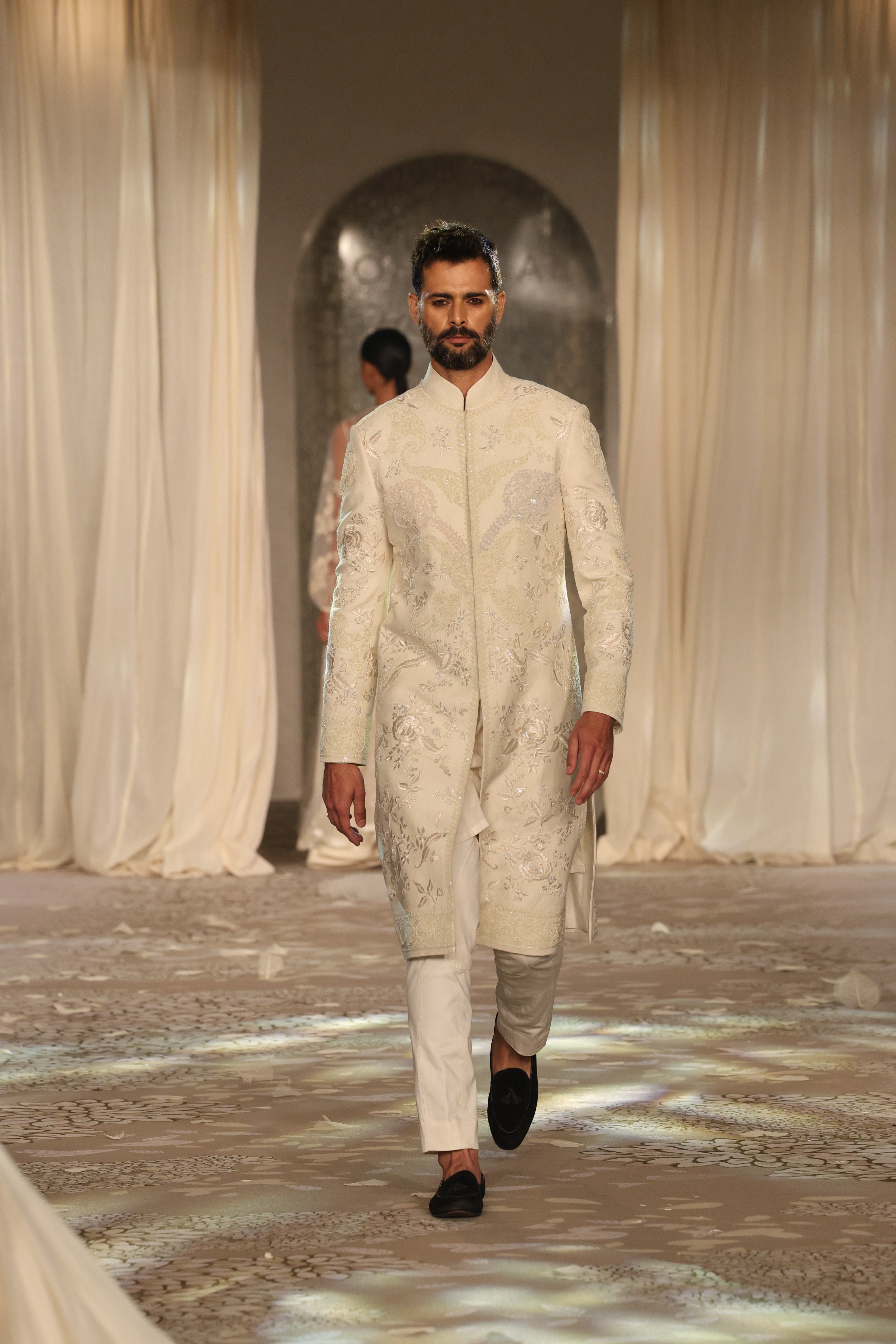 Matka Sherwani With Embroidery