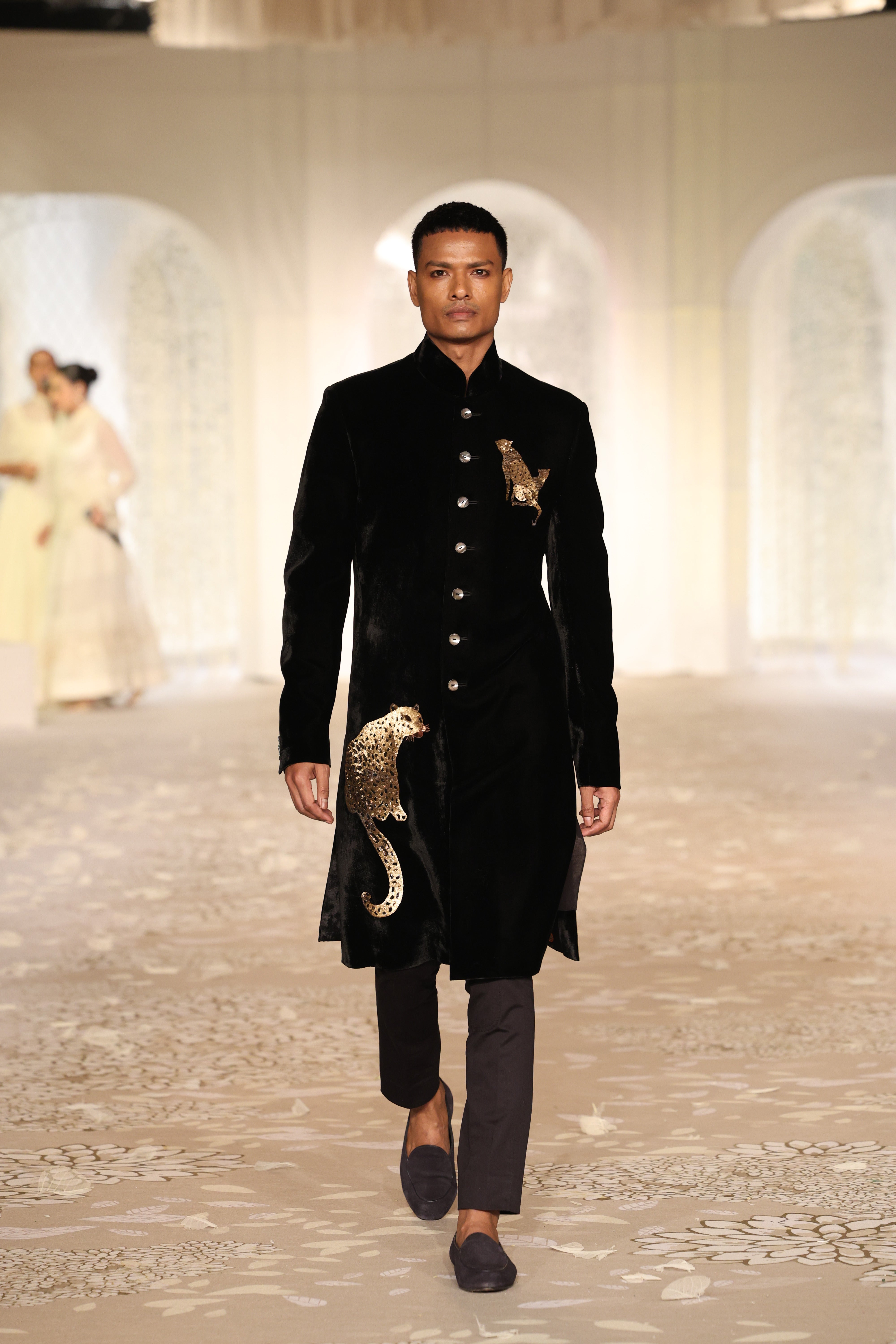 Velvet Sherwani With Embroidery