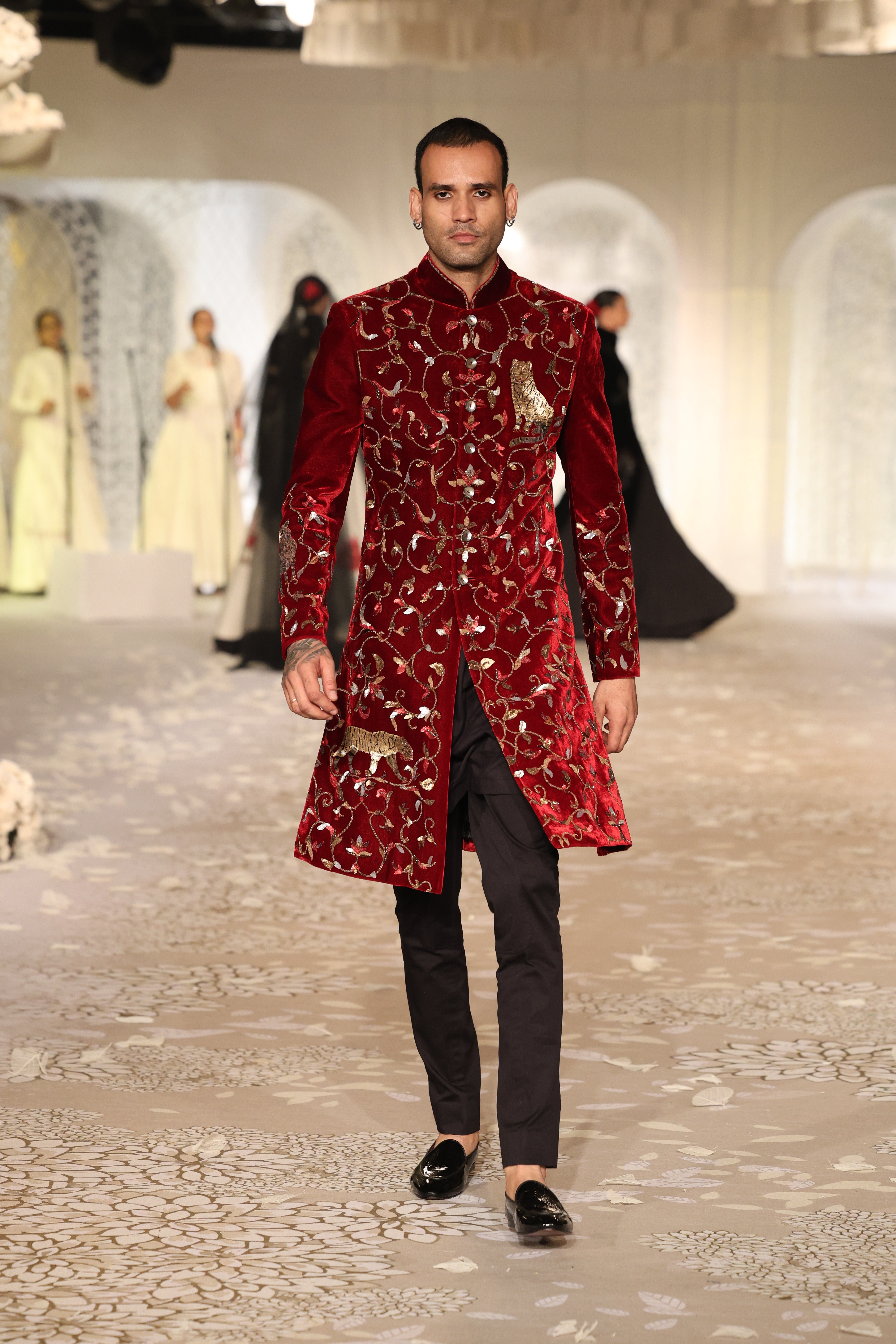 Velvet Sherwani With Embroidery