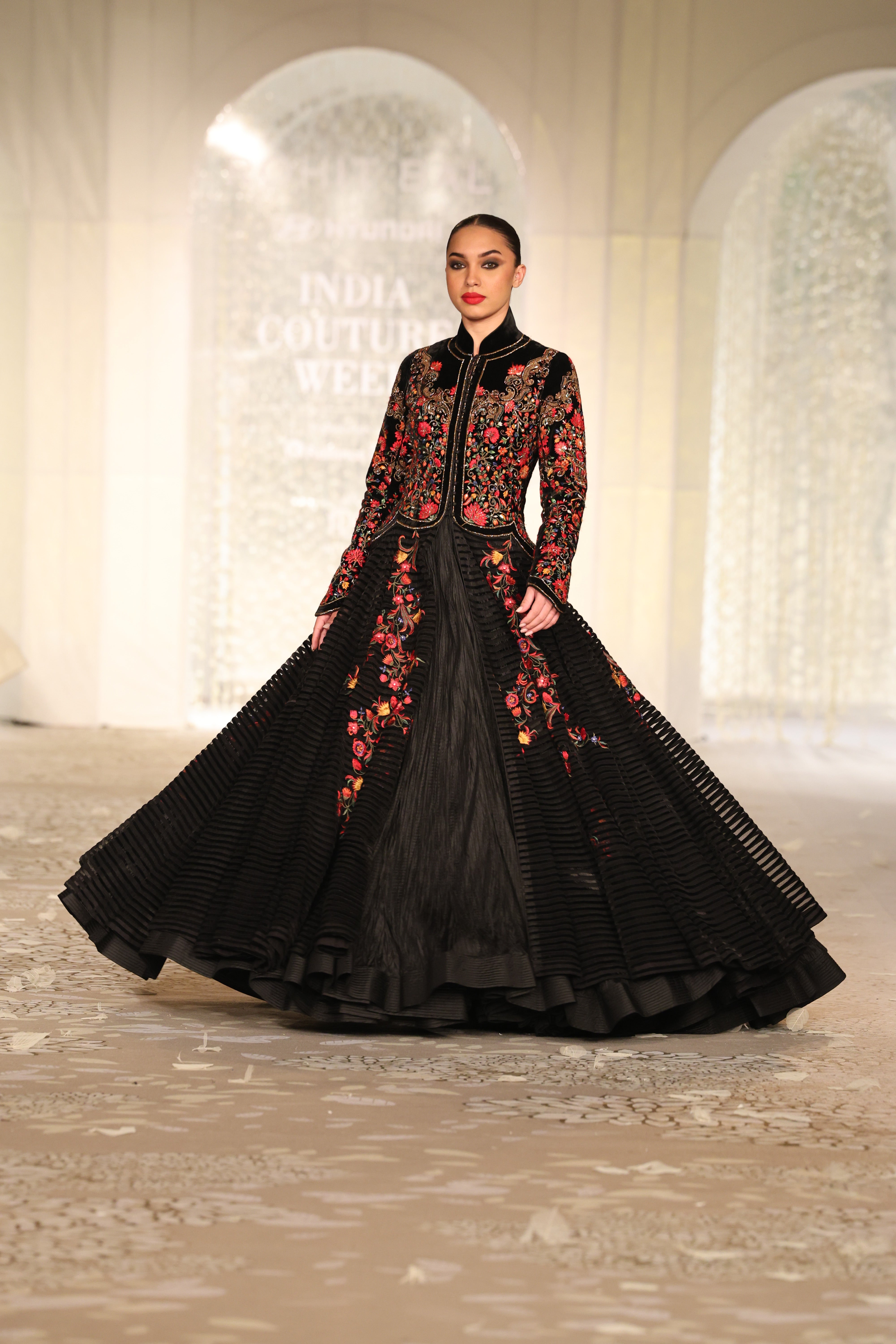 Velvet Embroidered Long Jacket