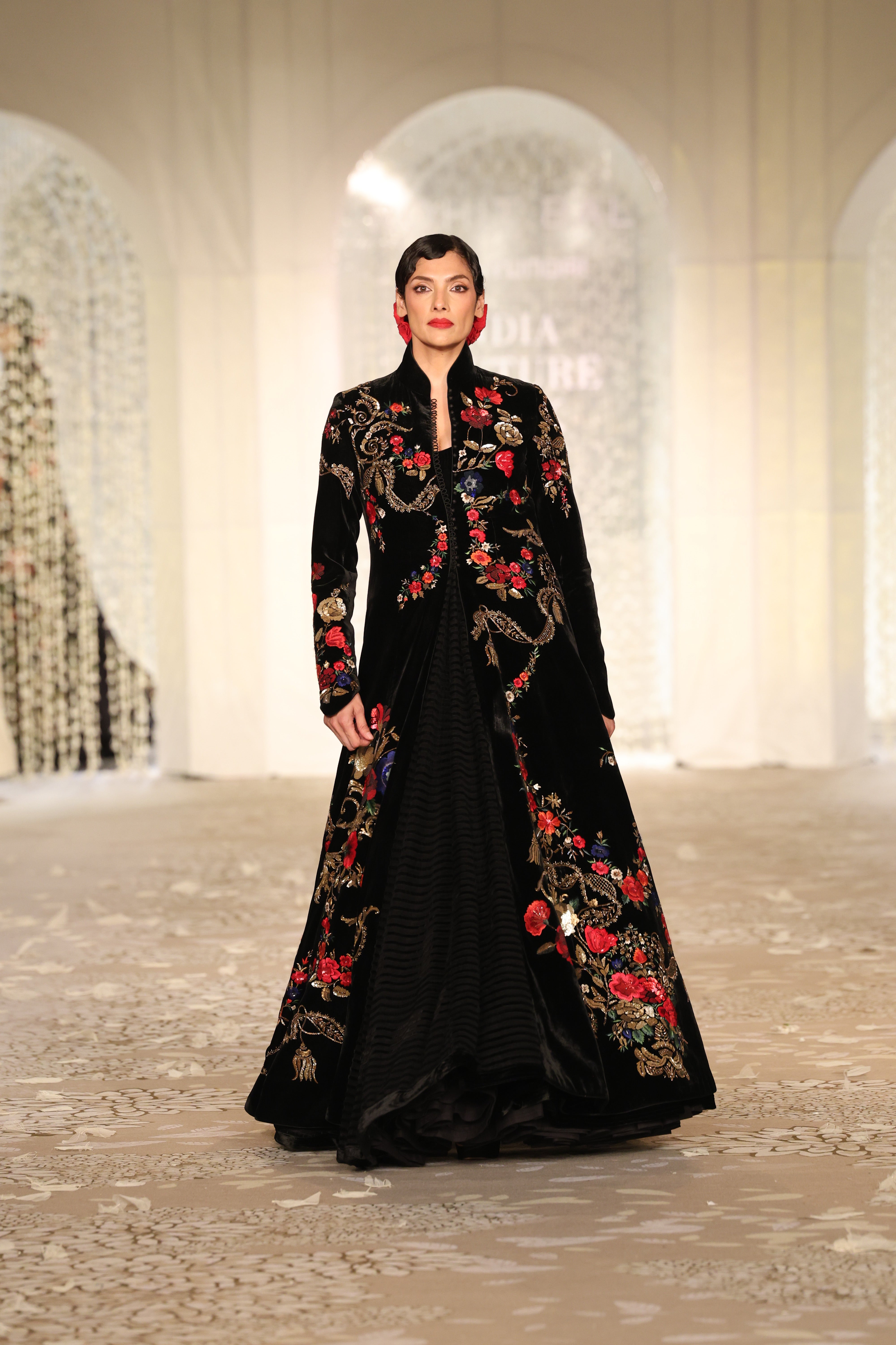 Velvet Embroidered Long Jacket