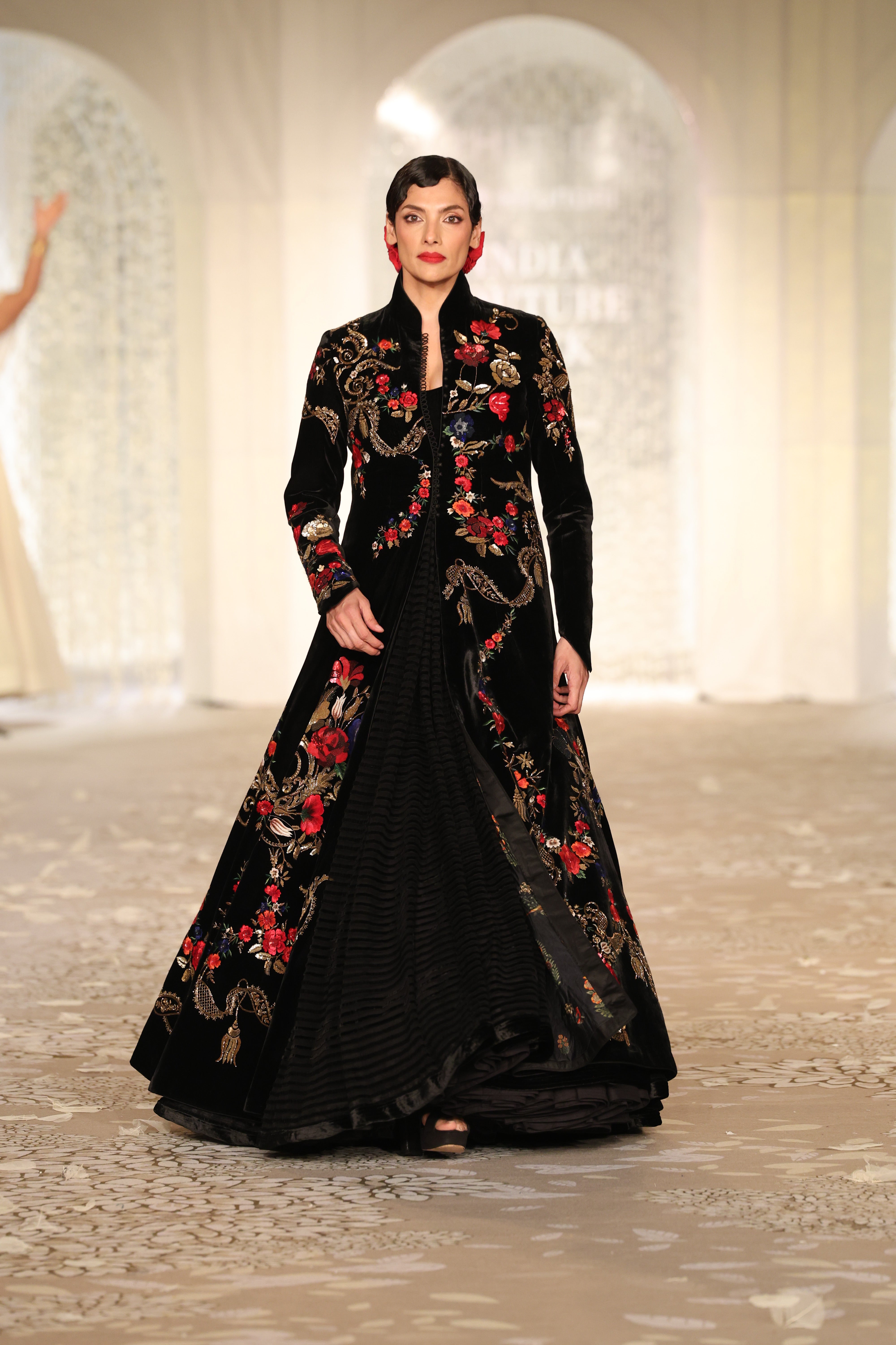 Velvet Embroidered Long Jacket