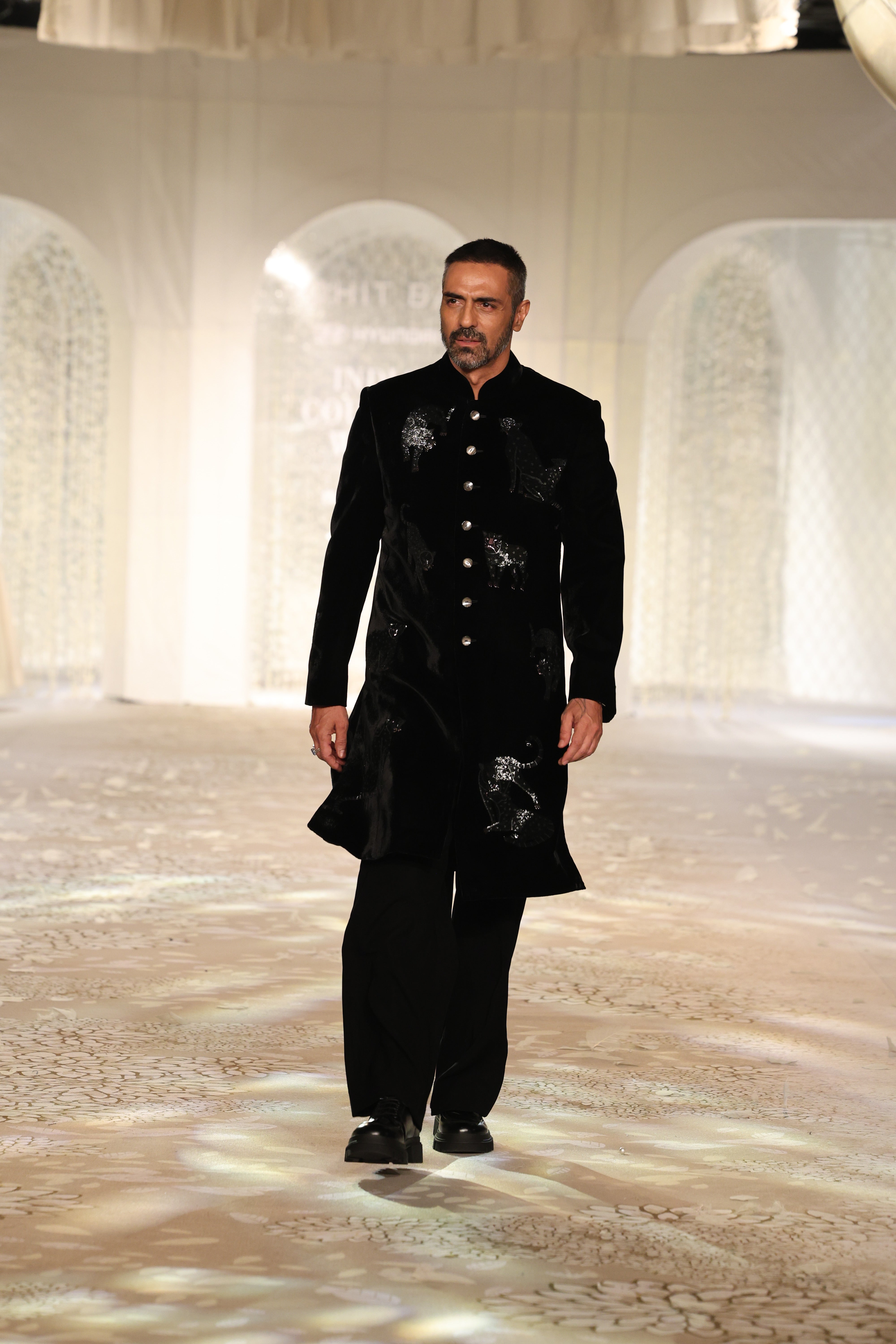 Velvet Sherwani With Embroidery