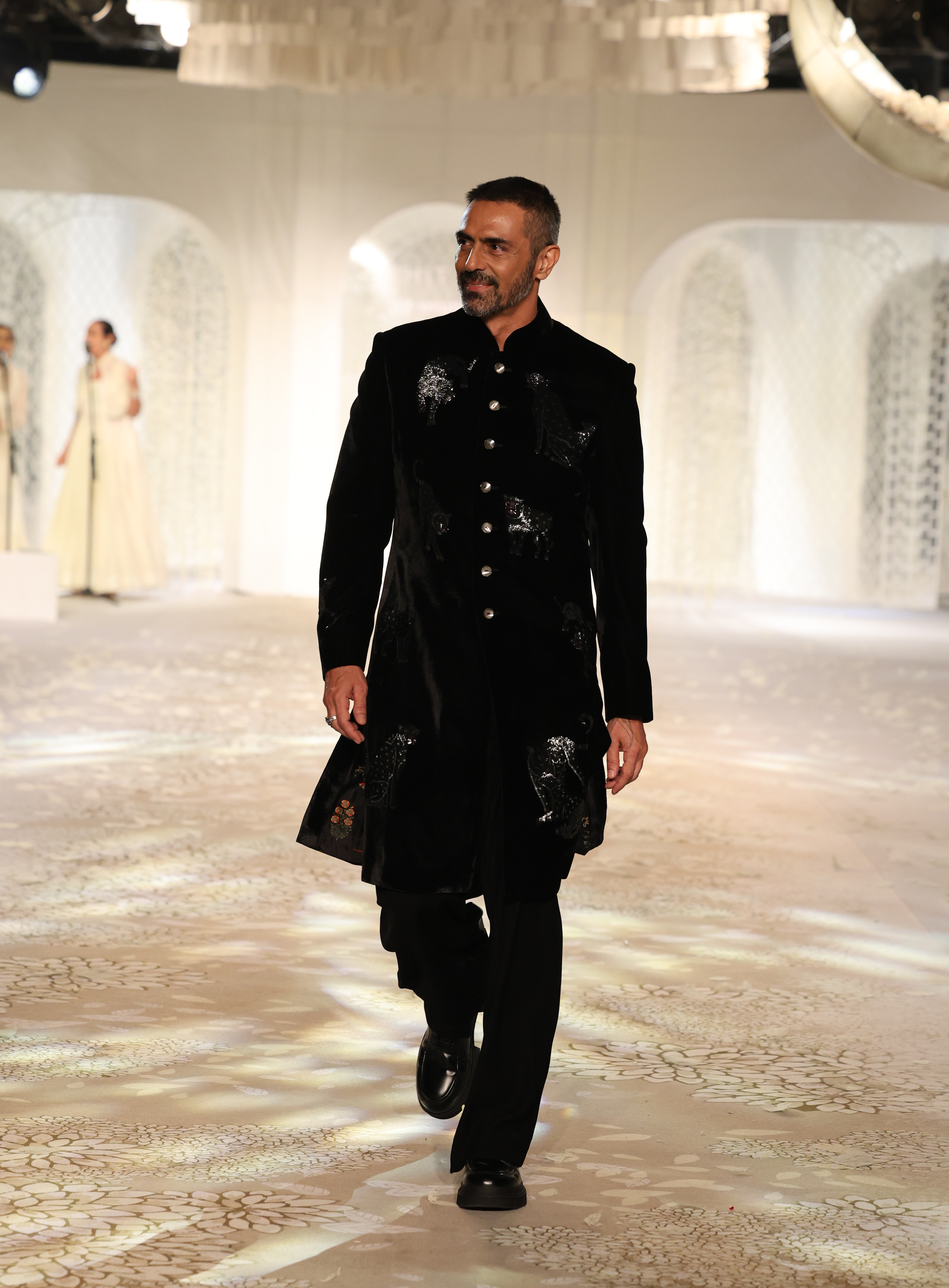 Velvet Sherwani With Embroidery