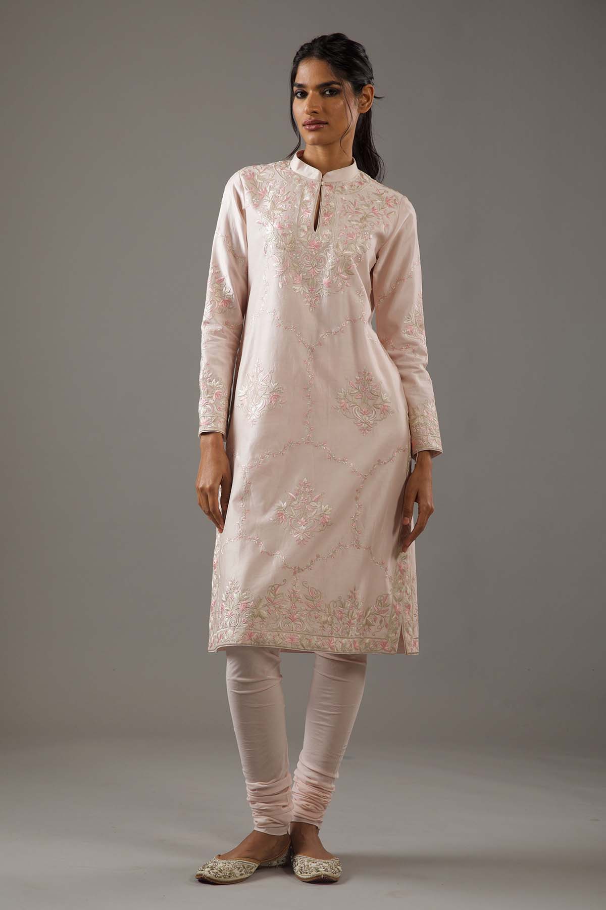 Chanderi Sillk Relax Fit Emb Kurta Set With Crinkle Dupatta