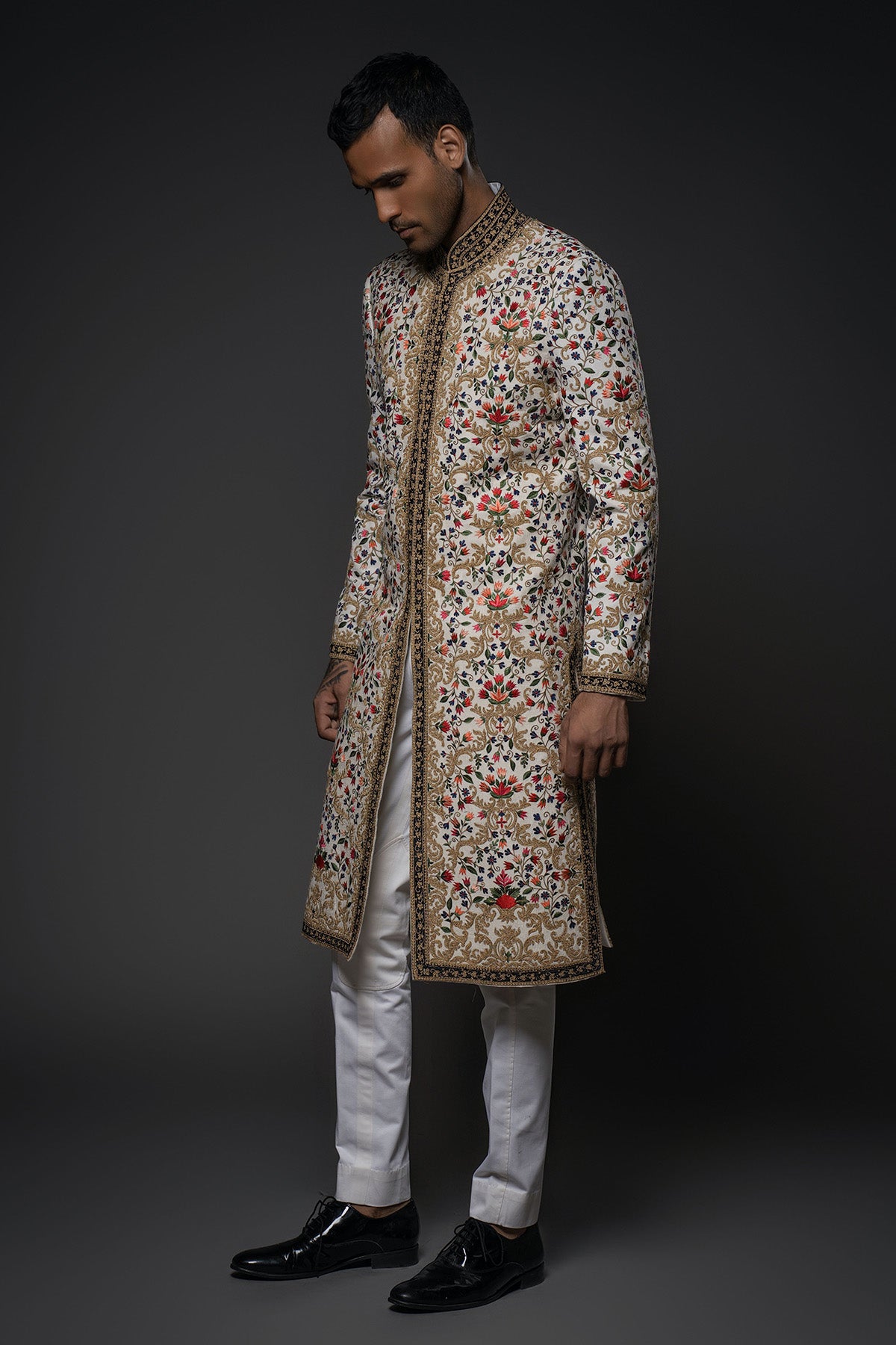 Men'S Embroidery Sherwani