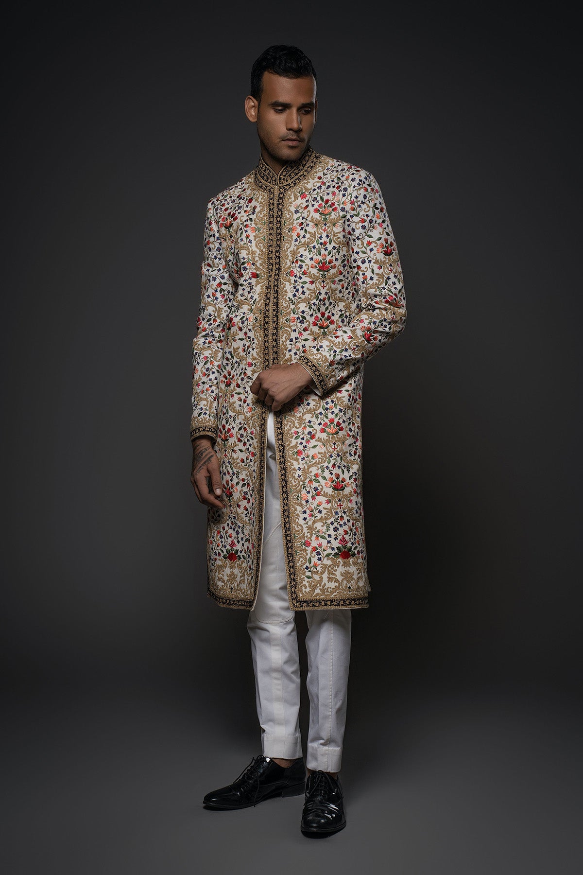 Men'S Embroidery Sherwani