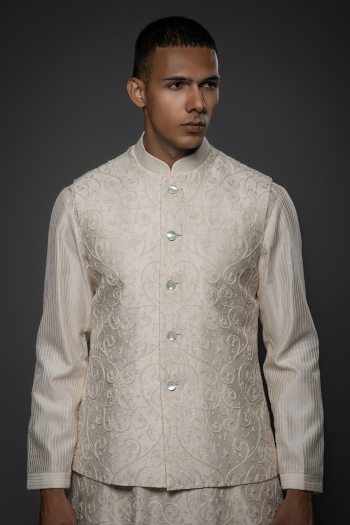 Men'S Embroidery Bundi Kurta Set