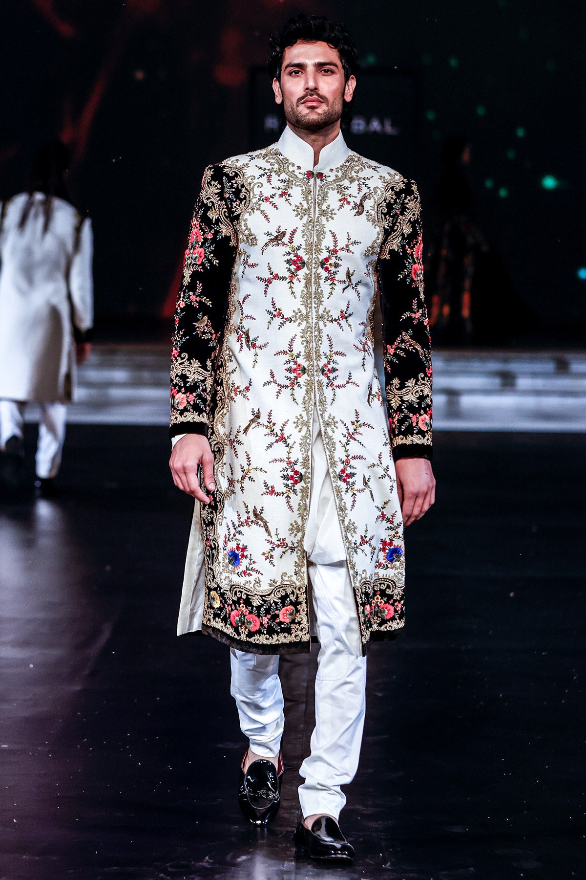 Matka Silk Dori Hand & Machine Embroidered Sherwani