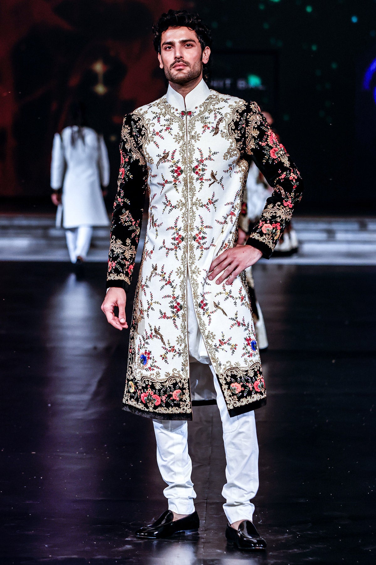 Matka Silk Dori Hand & Machine Embroidered Sherwani