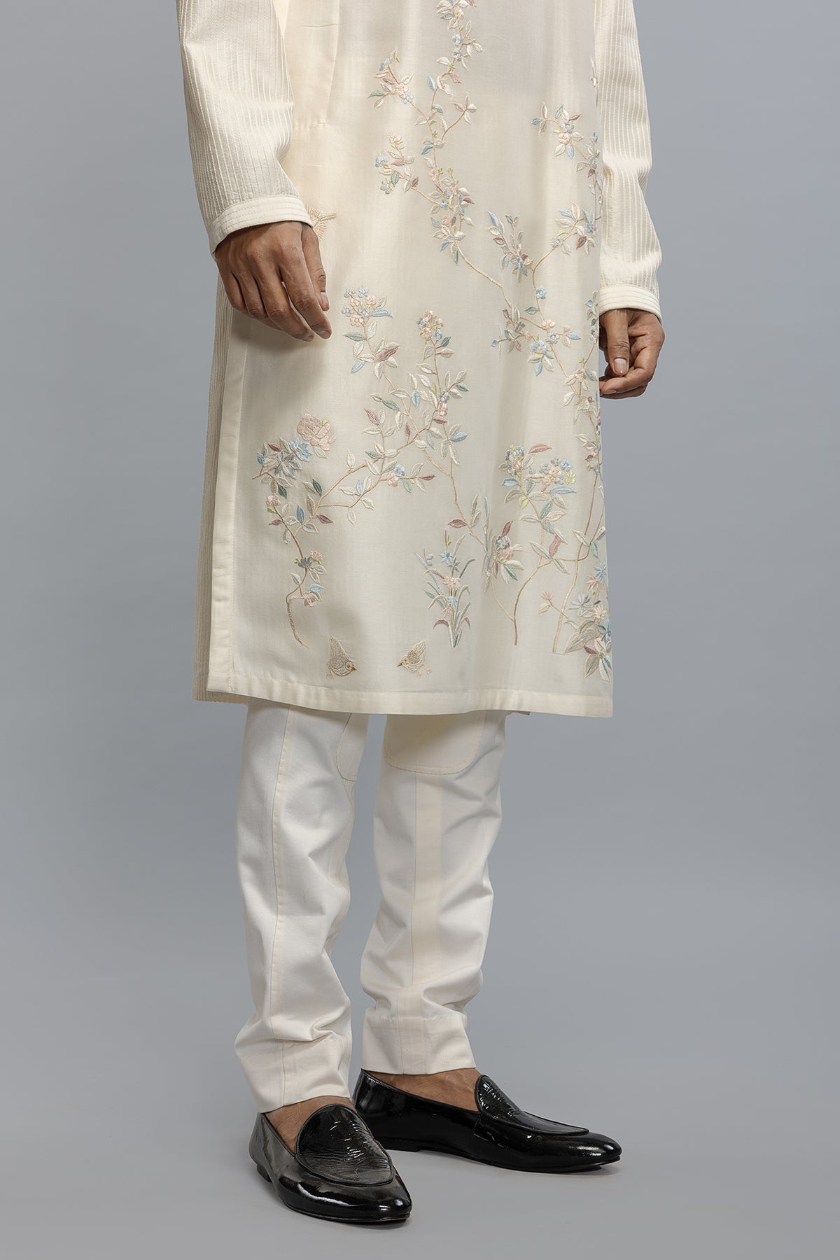 Men's Chanderi Kurta with Fine Resham Detailing