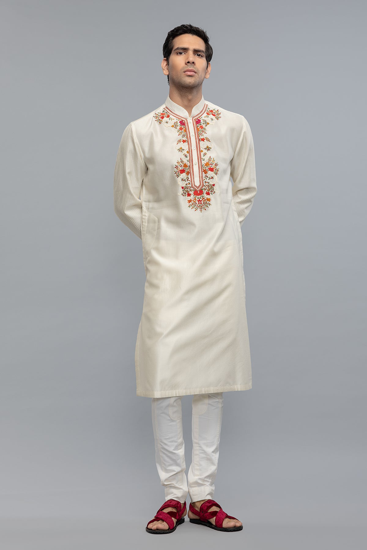 Men's Chanderi Kurta Set with Embroidered Detailing
