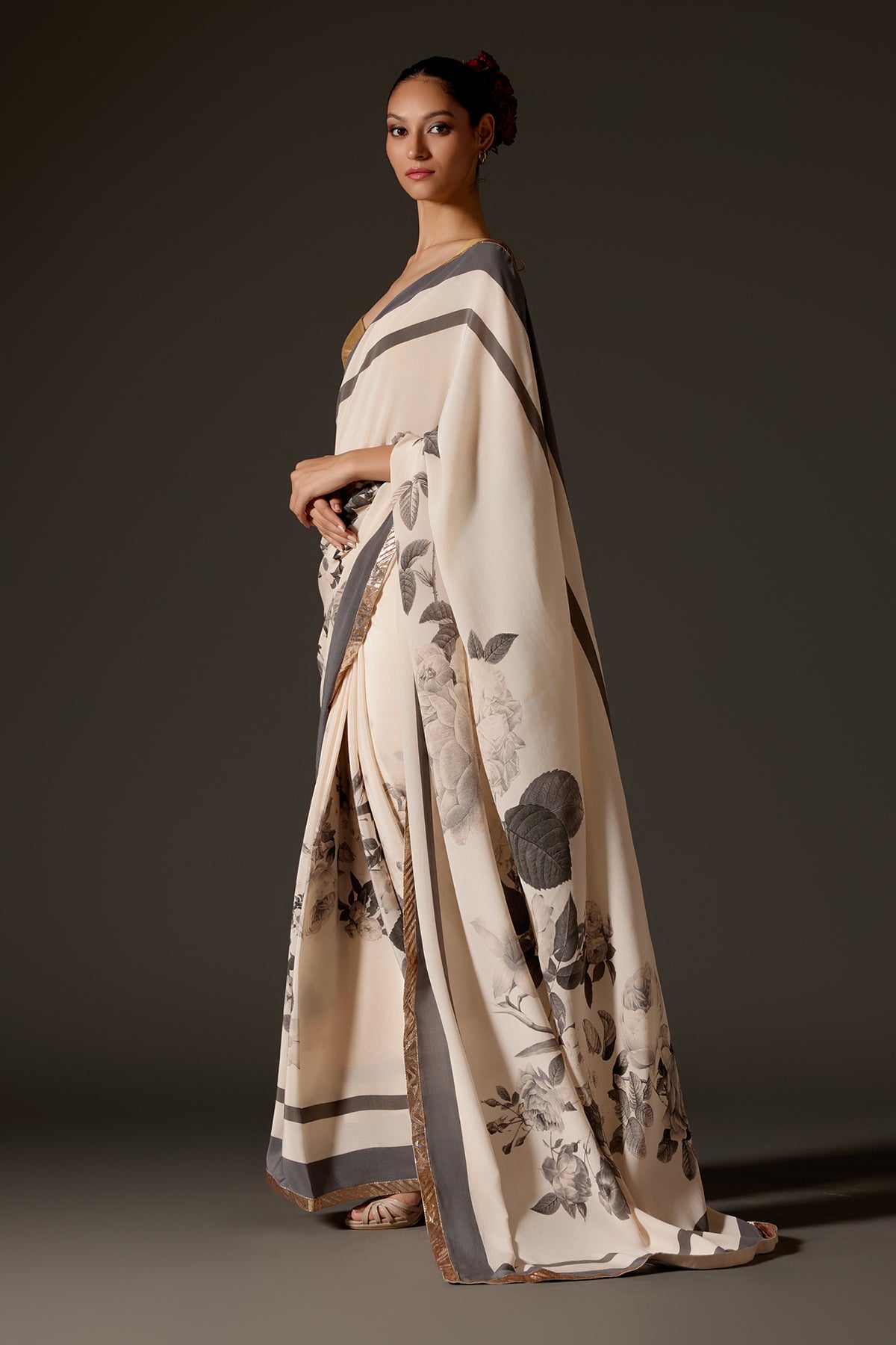 Crepe Saree With Blouse With Digital Print