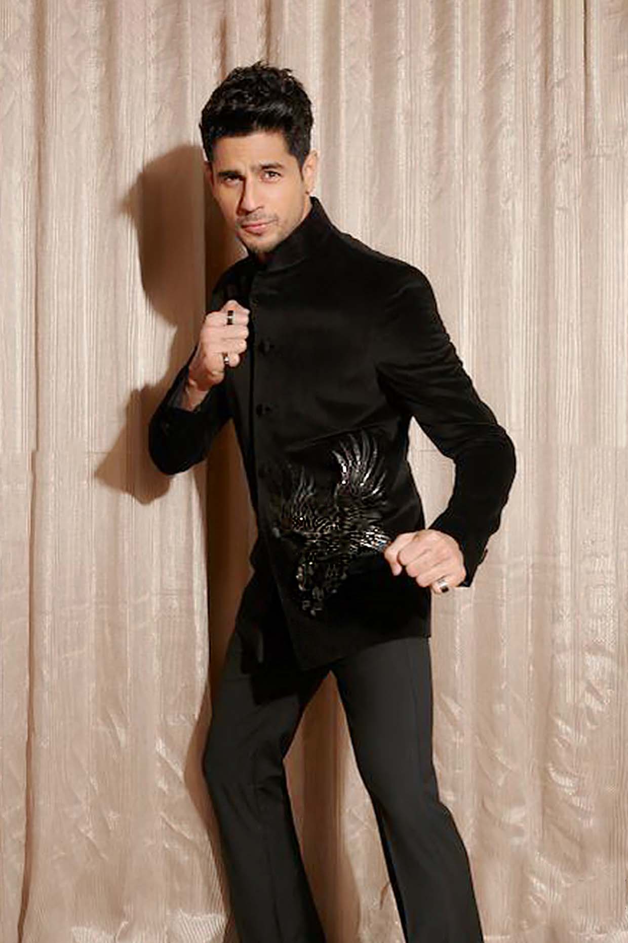 MEN'S BLACK BANDGALA