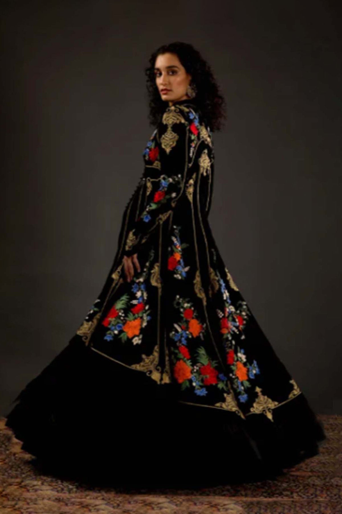EMBROIDERED  LONG JACKET