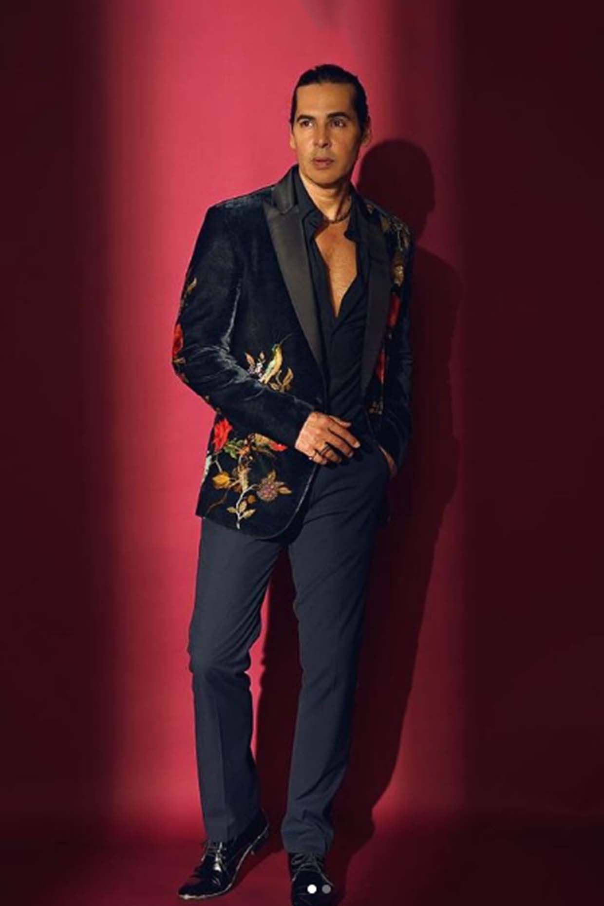 Men's Digital Printed Embroidered Tuxedo