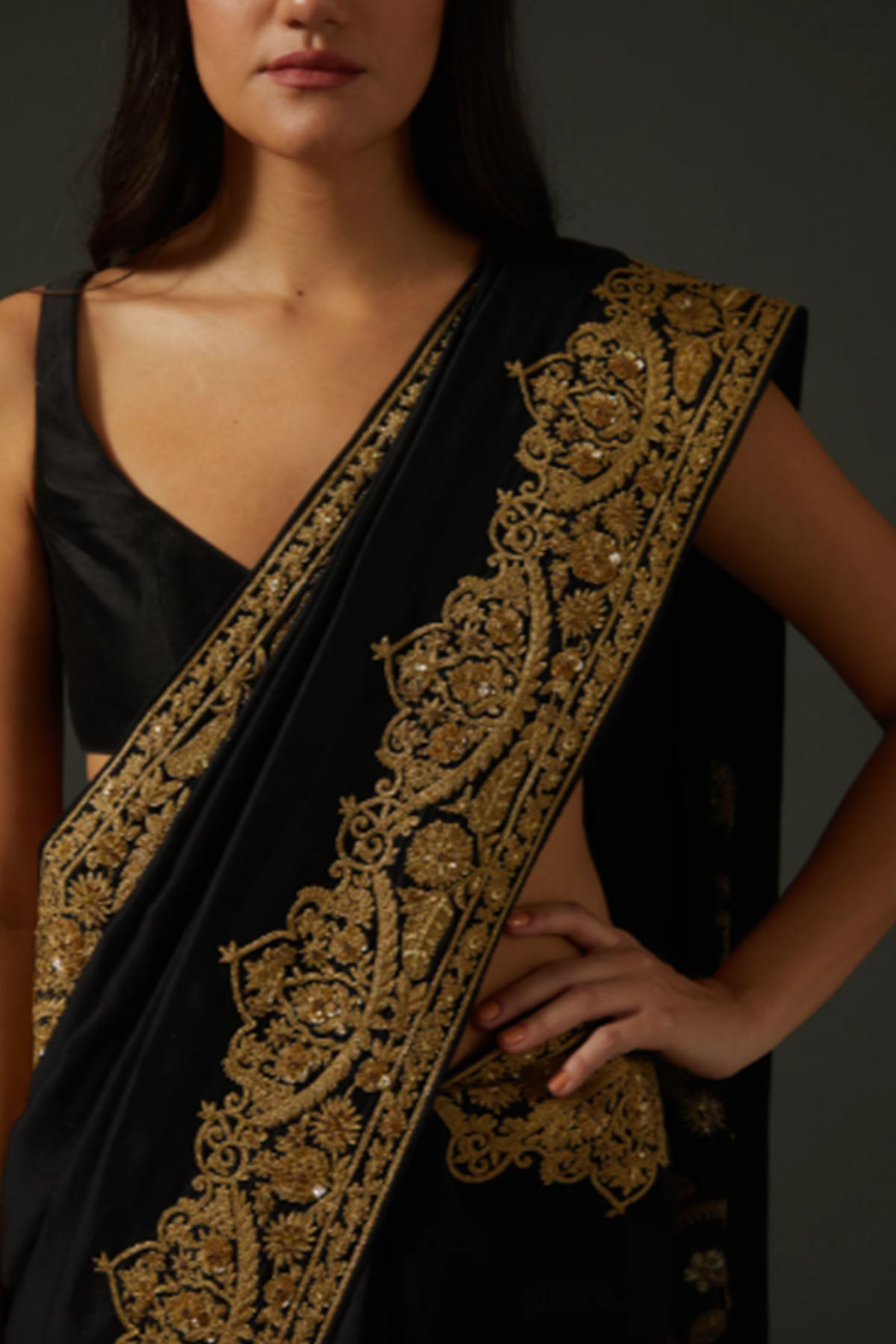 Women'S Embroidered Black Saree