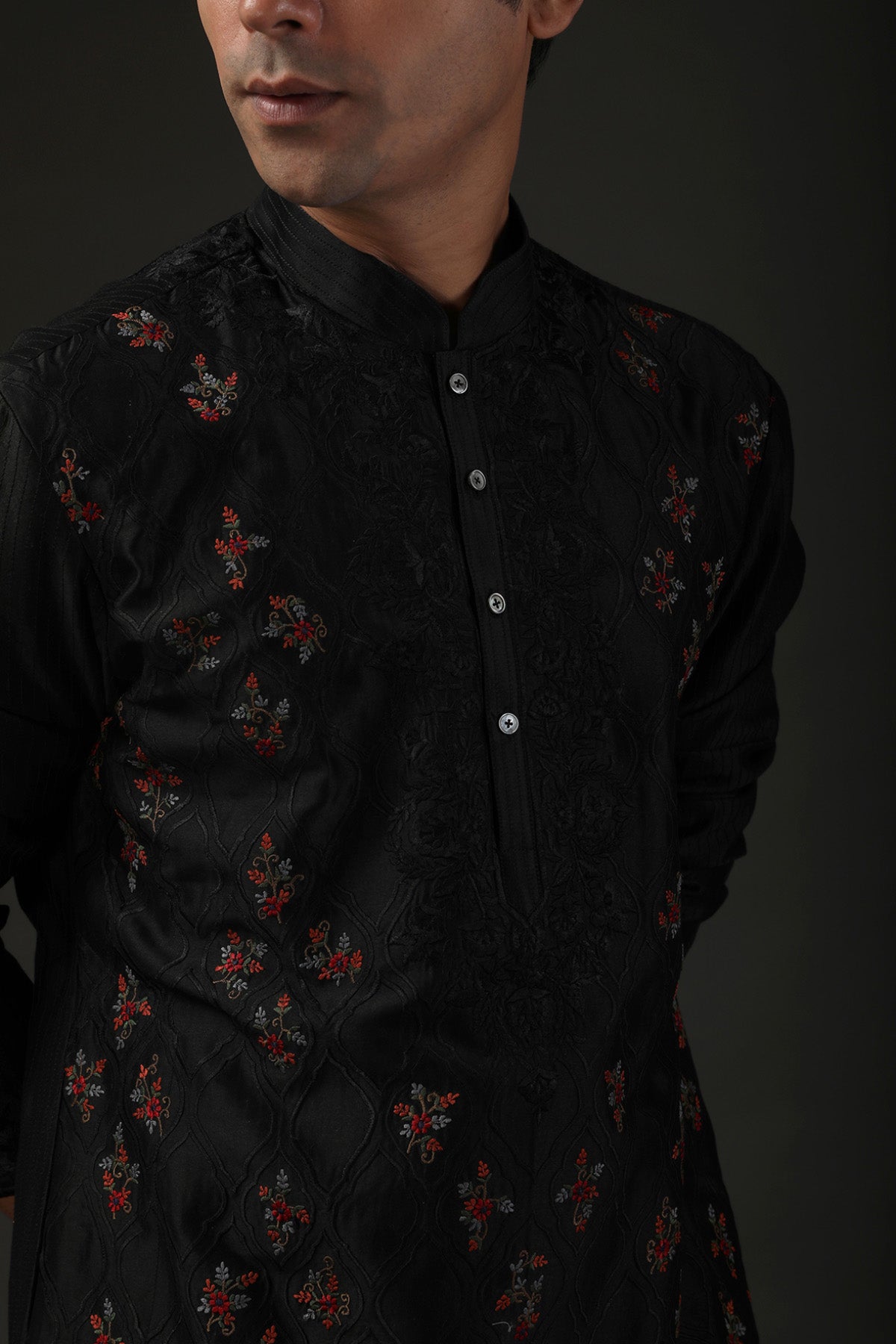 Men's Embroidered Kurta Set