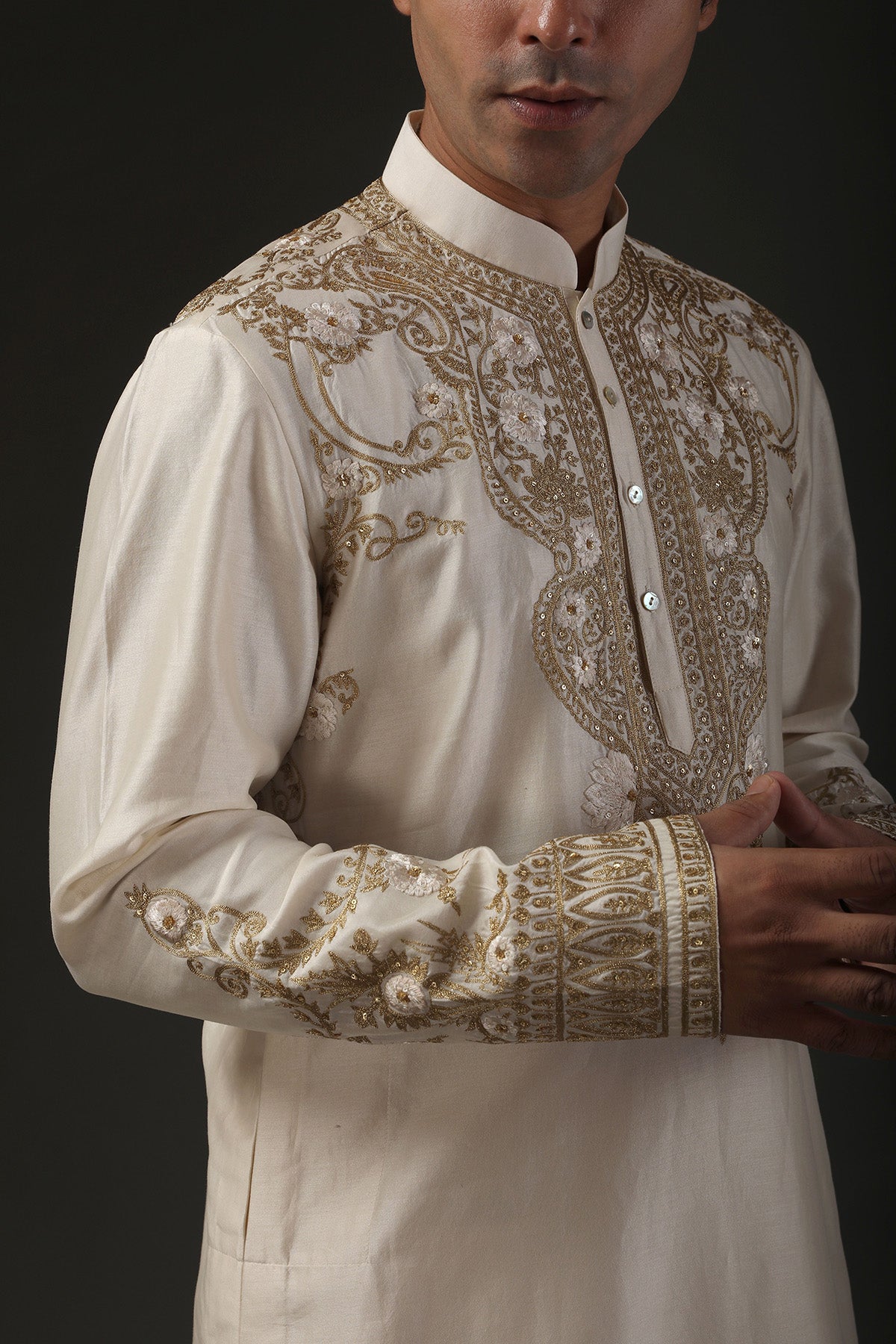 Men's Embroidered Kurta Set