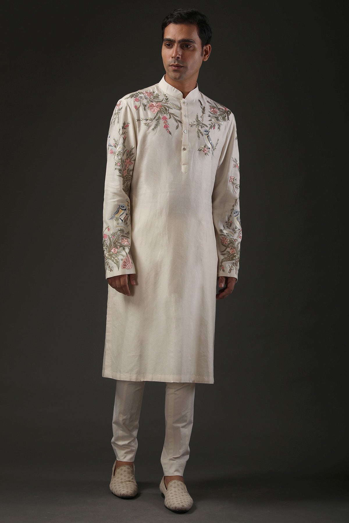 Men's Embroidered Kurta Set