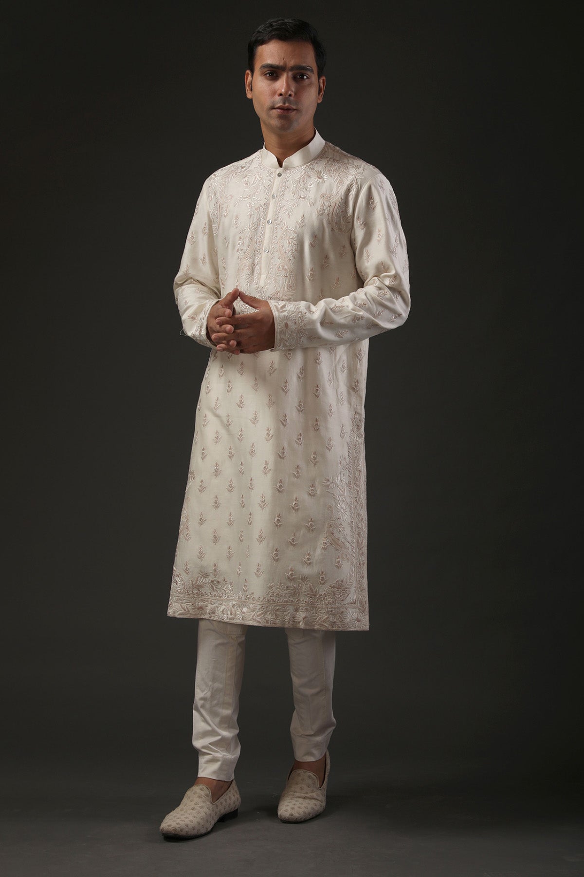 Men's Embroidered Kurta Set