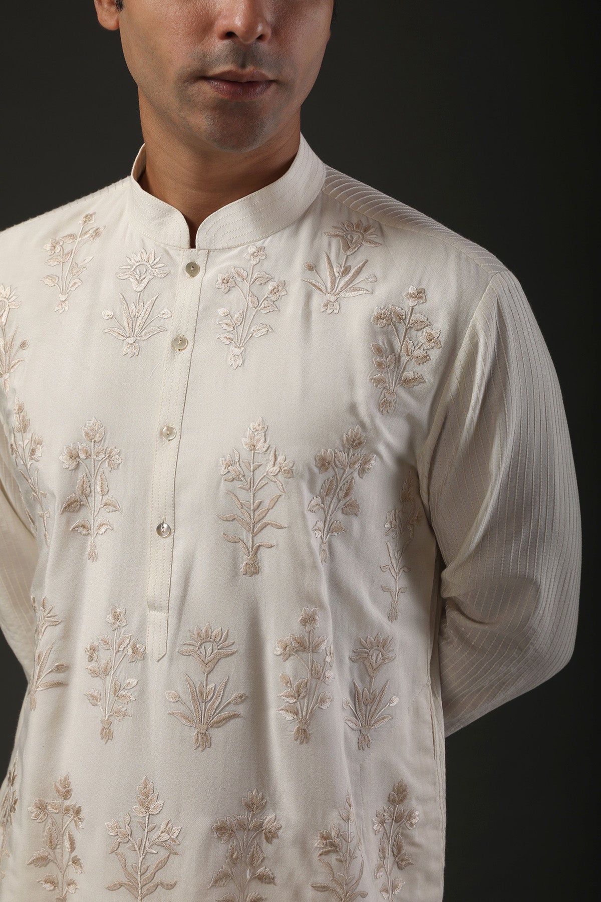 Men's Embroidered Kurta Set