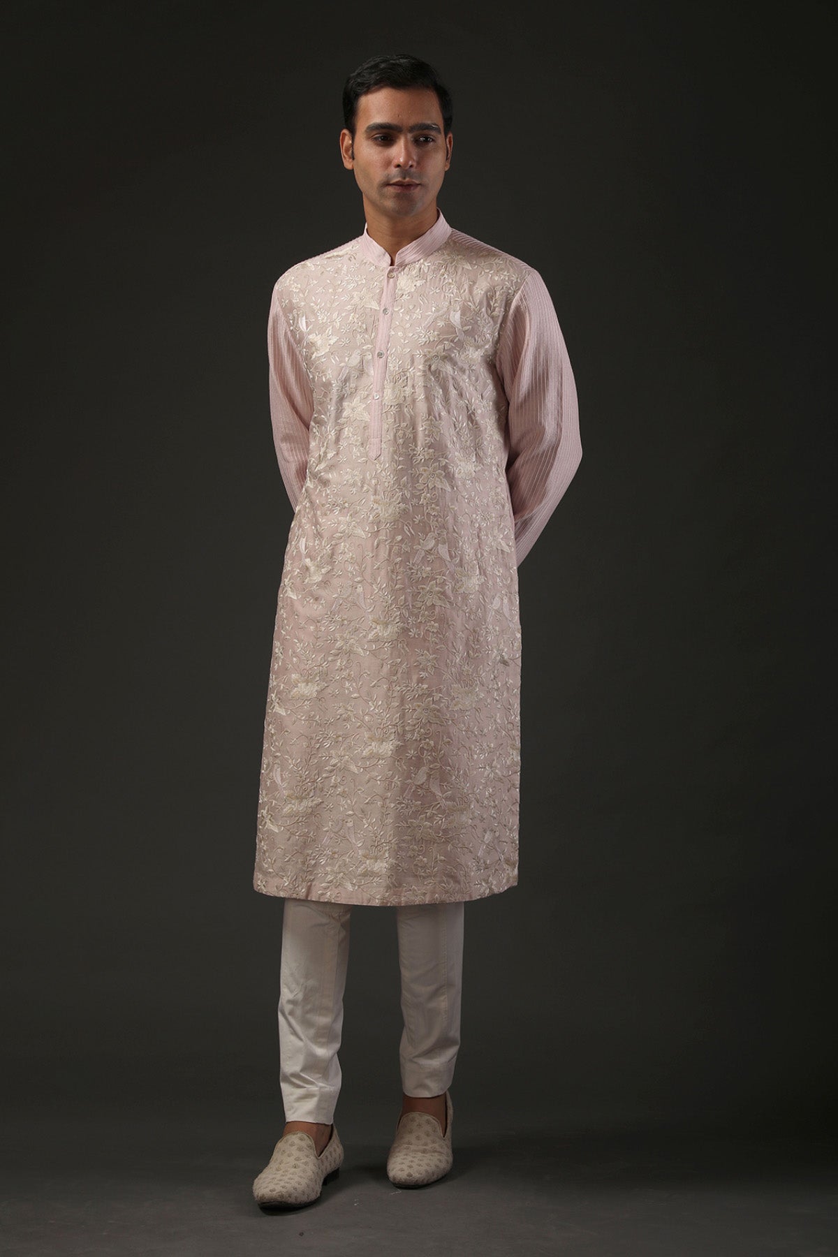 Men's Embroidered Kurta Set