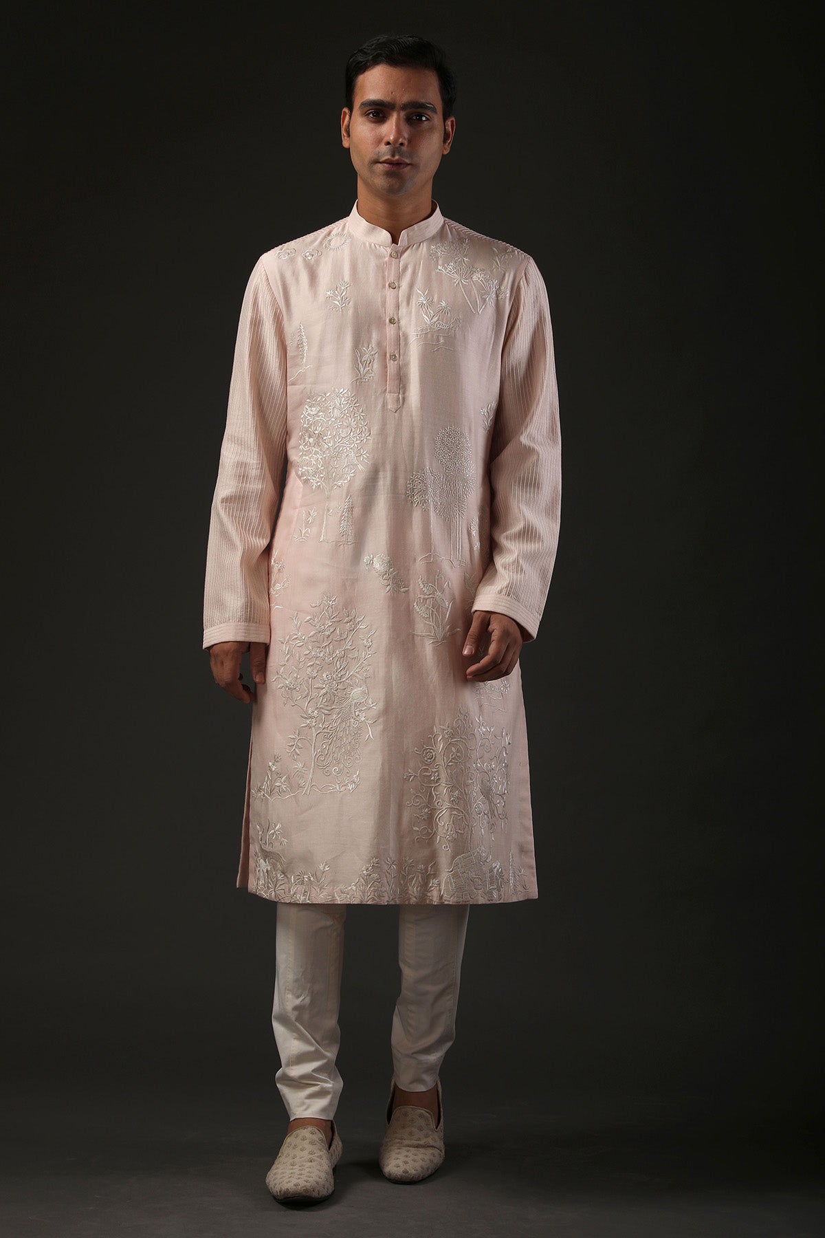 Men's Embroidered Kurta Set