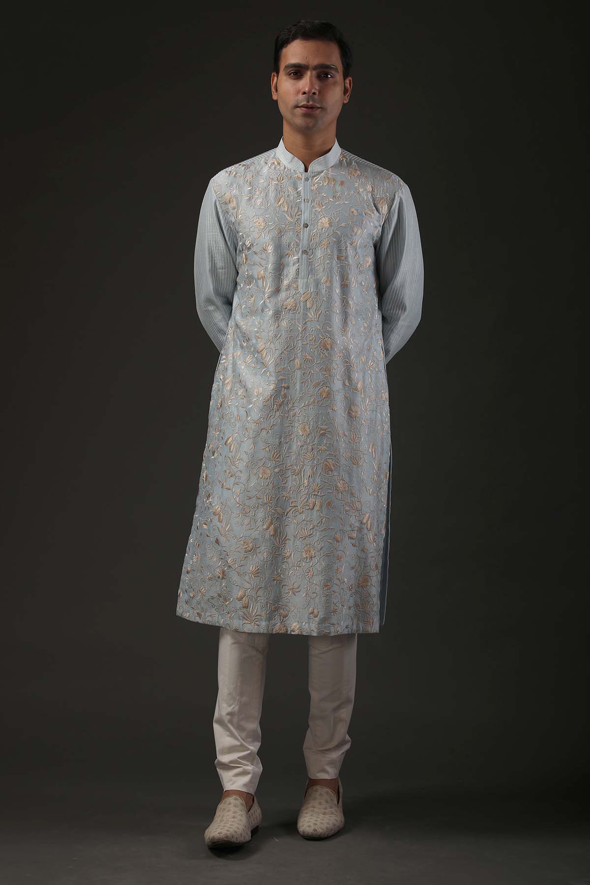 Men's Embroidered Kurta Set