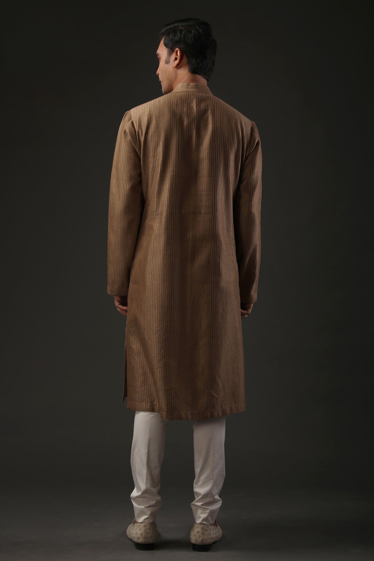 Men's Embroidered Kurta Set