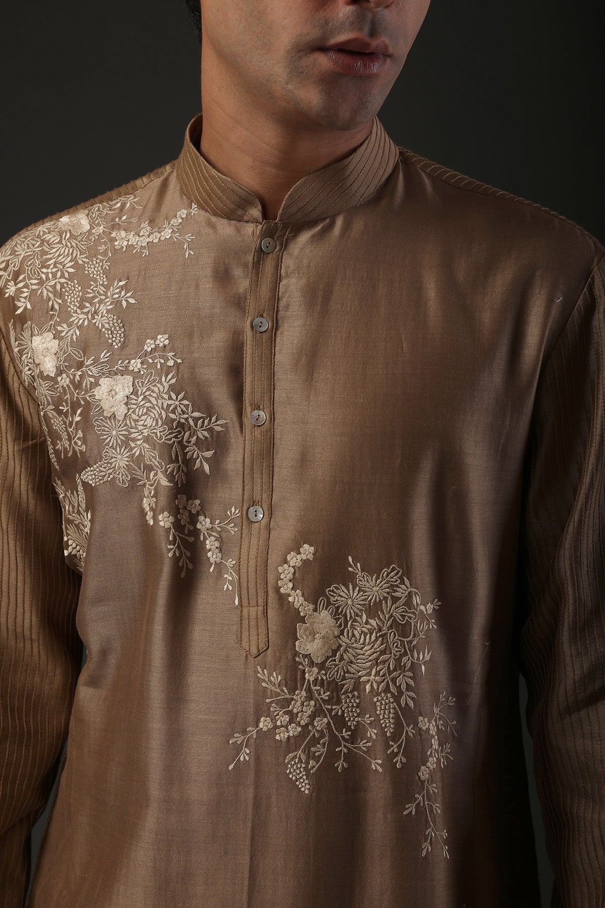 Men's Embroidered Kurta Set