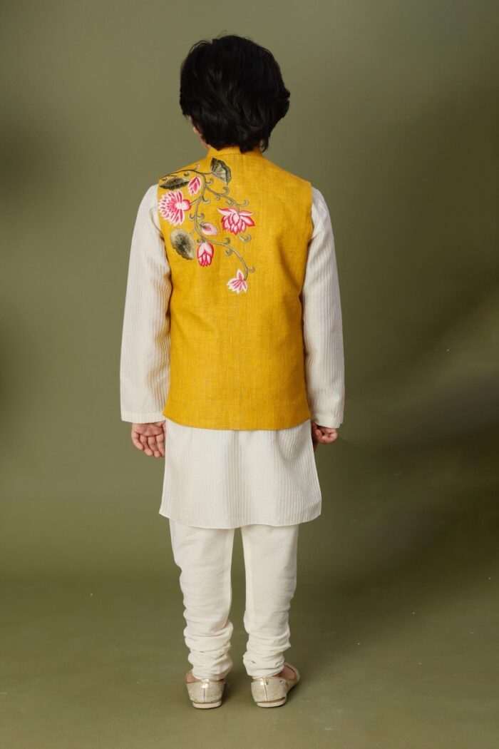 FLORAL EMBROIDERED BUNDI SET - Image 2