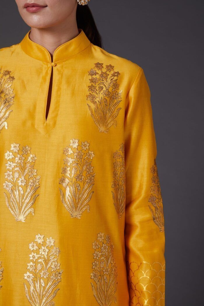 Gold Block Printed Kurta Set - Image 2